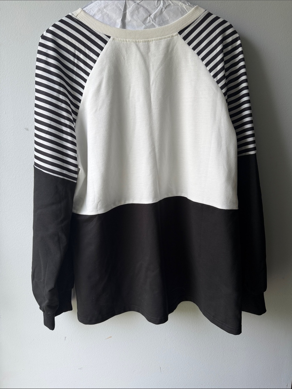 Black & White Snowman Button Pullover - Picture 3 of 5